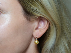 Zlaté náušnice 14K z perel Jižního Pacifiku a briliantů BC022YE-G Perlové náušnice BC022YE-G-6.JPG BC022YE-G