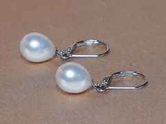 Perlový set šperků z bílých říčních perel RSNDSET7580AAAwQ Perlové náušnice zo setu RSNDSET7580AAAwQ.JPG RSNDSET7580AAAwQ