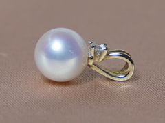 Přívěsek s pravou říční perlou BC025YFP-W Prívesok s pravou riečnou perlou BC025YFP-W.1.JPG BC025YFP-W