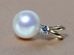 Přívěsek s pravou říční perlou BC025YFP-W Prívesok s pravou riečnou perlou BC025YFP-W.2.JPG BC025YFP-W