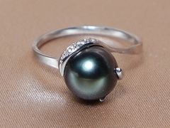 Zlatý prsten s tahitskou perlou AAA a brilianty BC05WR-T Prsteň s pravou tahitskou perlou a briliantmi-2.JPG BC05WR-T