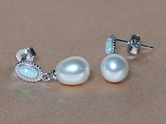 Stříbrný set šperků s opály a pravými perlami PS111B Strieborné náušnice s opálmi a pravými perlami PE111B.2.JPG PS111B