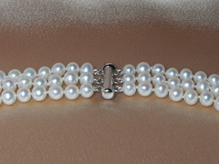 Třířadý perlový náhrdelník TN6065AA+wT Trojradový perlový náhrdelník TN6065AA+wT.3.JPG TN6065AA+wT