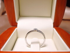 Zásnubní prsten M525RJ Zásnubný prsteň M525RJ 4.jpg M525RJ