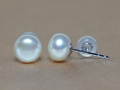 Zlaté napichovací perlové náušnice WSE14WG Zlaté napichovacie perlové náušnice WSE14WG.1.JPG WSE14WG