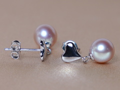 Zlaté náušnice 14K se sladkovodními perlami WW03WHE-FP Zlaté náušnice so sladkovodnými perlami WW03WHE-FP-1.JPG WW03WHE-FP