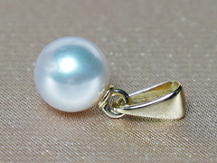 Zlatý přívěsek 14K s japonskou akoya perlou AAA AP010C Zlatý prívesok s japonskou akoya perlou AP010C.1.JPG AP010C