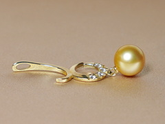 Zlatý přívěsek s perlou Jižního Pacifiku a brilianty BC03YP-G Zlatý prívesok s perlou Južného Pacifiku BC03YP-G.2.JPG BC03YP-G