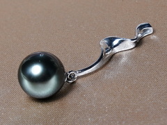 Zlaté šperky 14K s tahitskými perlami AAA TASET300C Zlatý prívesok s pravou tahitskou perlou TP200AAAC.JPG TASET300C