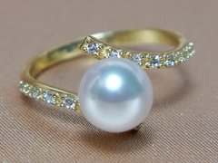 Zlatý prsten s mořskou perloursten s perlou BC029YR-A Zlatý prsteň s morskou perlou BC029YR-A-1.JPG BC029YR-A