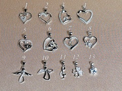 Personalizovaný perlový náhrdelník PS010 strieborné prívesky k perlovým náhrdelníkom personalizované šperky 4.JPG PS010