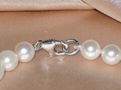 Náramek z japonských akoya perel 7,5mm AAA APB7580C uzáver.jpg APB7580C