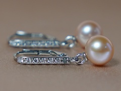 Zlaté perlové náušnice ve 14K zlatě BC024WFE-P zlaté perlove-nausnice-bc024wfe-p.JPG BC024WFE-P