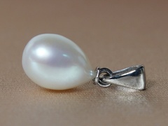 Přívěsek s perlou FTwP005wJ zlaty-privesok-s-perlou-ftwp005wj.JPG FTwP005wJ