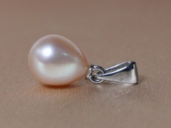 Přívěsek s perlou FTyP005lJ zlaty-privesok-s-perlou-ftyp005lj.JPG FTyP005lJ