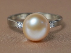 Zlatý prsten 14K s pravou perlou BC027WBR-P zlaty-prsten-s-perlou-bc027wbr-p.JPG BC027WBR-P