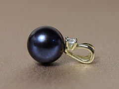 Přívěsek s perlou BC025YFP-B zlaty privesok-s-perlou-a diamantom bc025yfp-b.JPG BC025YFP-B